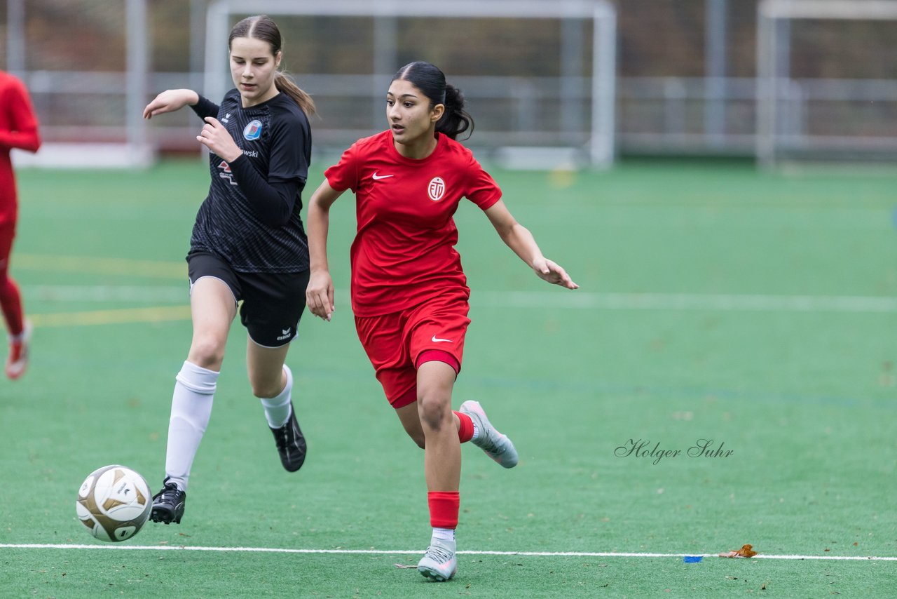 Bild 378 - wCJ VfL Pinneberg - Eimsbuettler TV : Ergebnis: 0:3